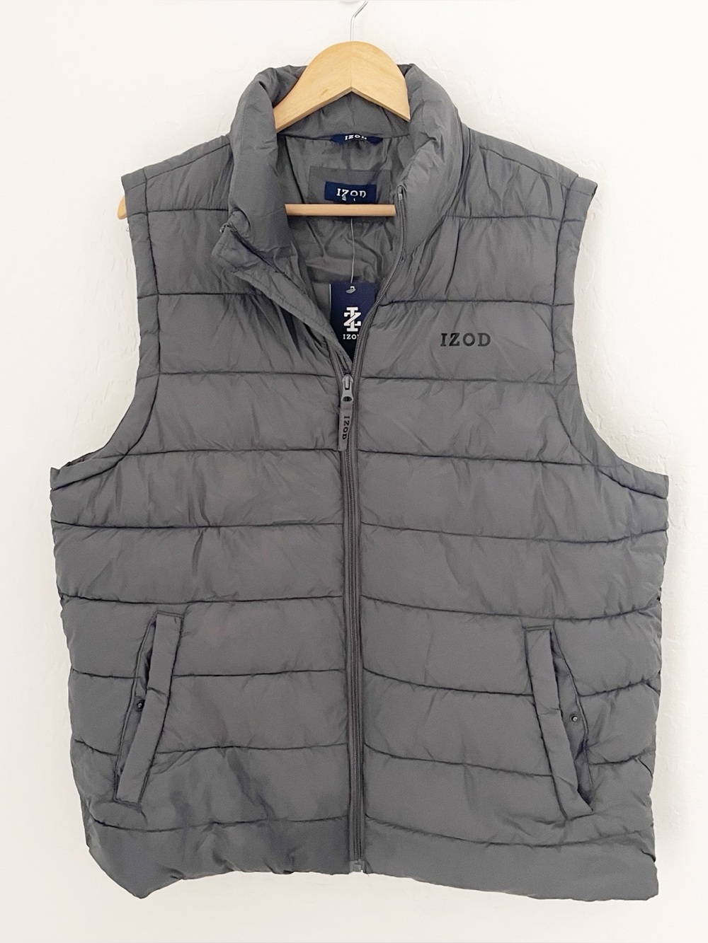 Izod men’s grey puffer vest size large